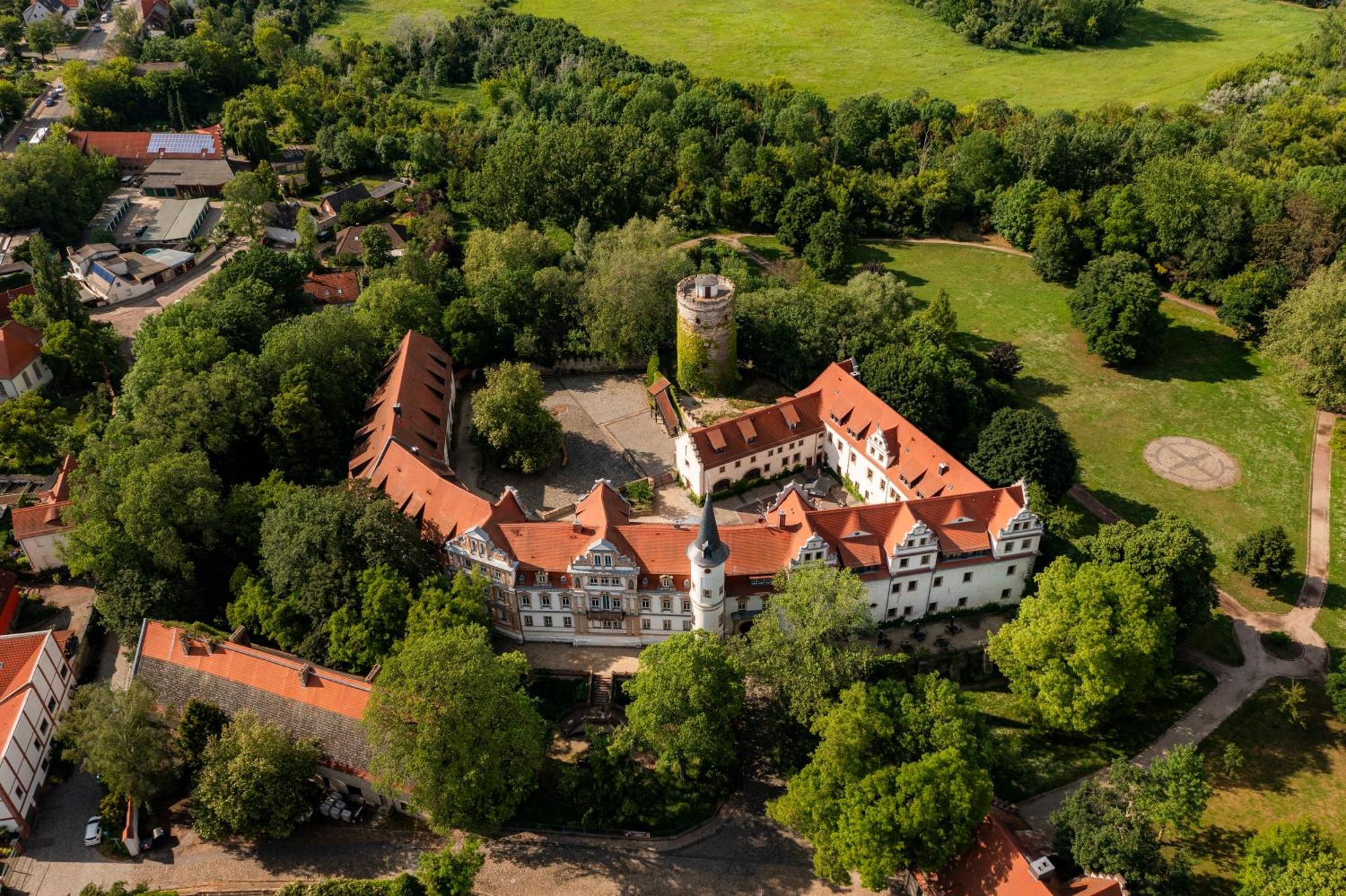Hotel Schloss Schkopau Экстерьер фото