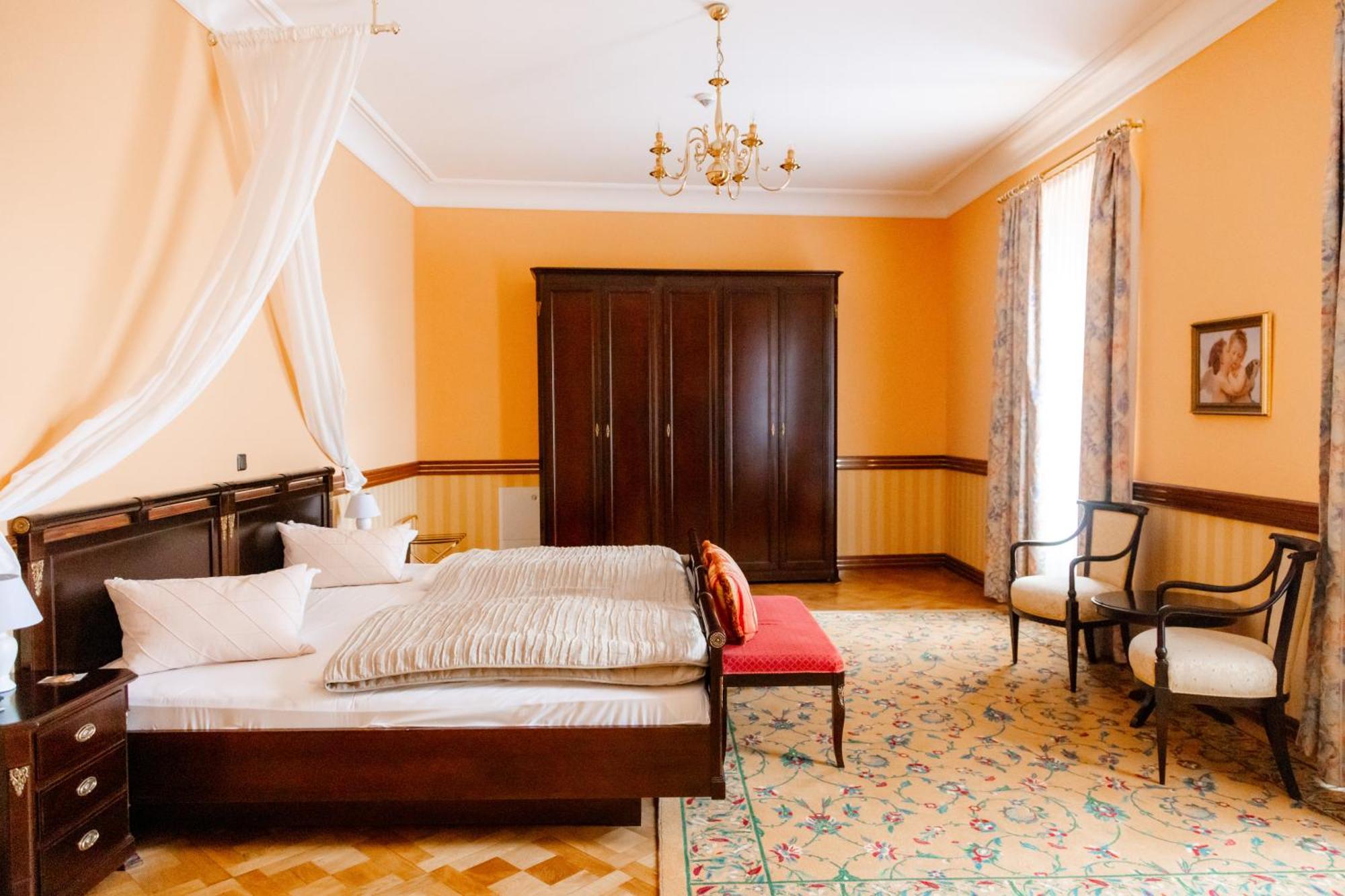 Hotel Schloss Schkopau Экстерьер фото
