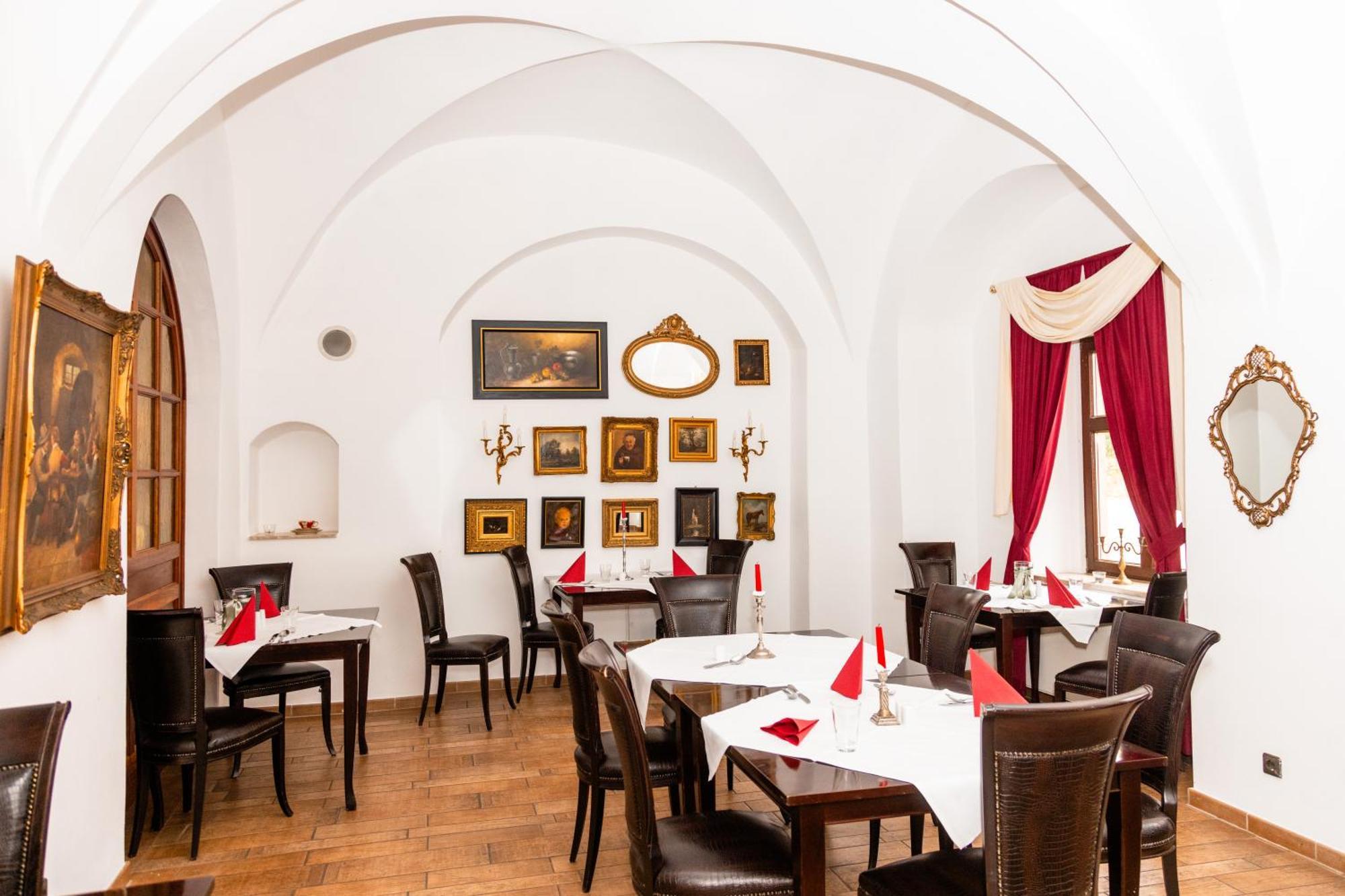Hotel Schloss Schkopau Экстерьер фото