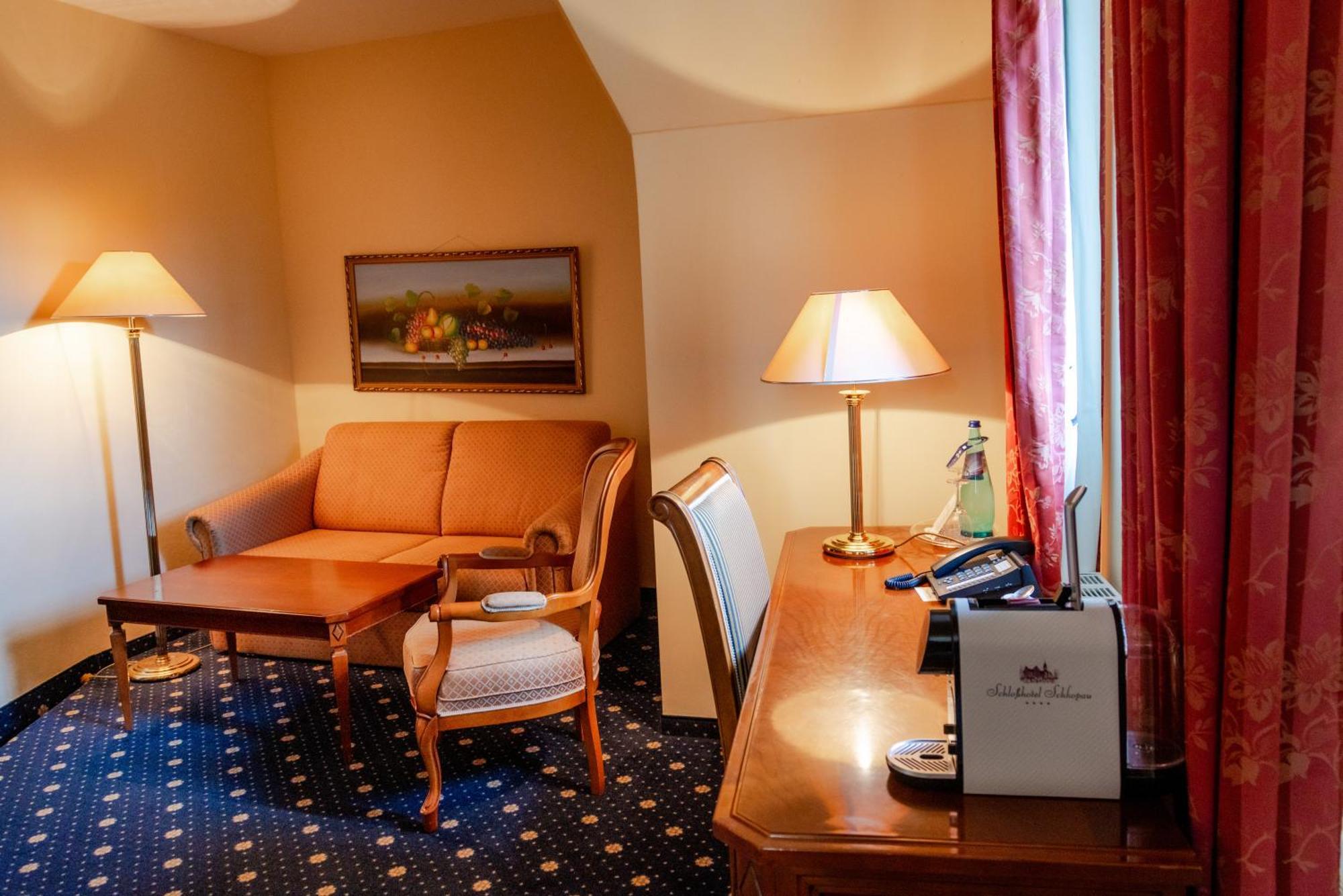 Hotel Schloss Schkopau Экстерьер фото
